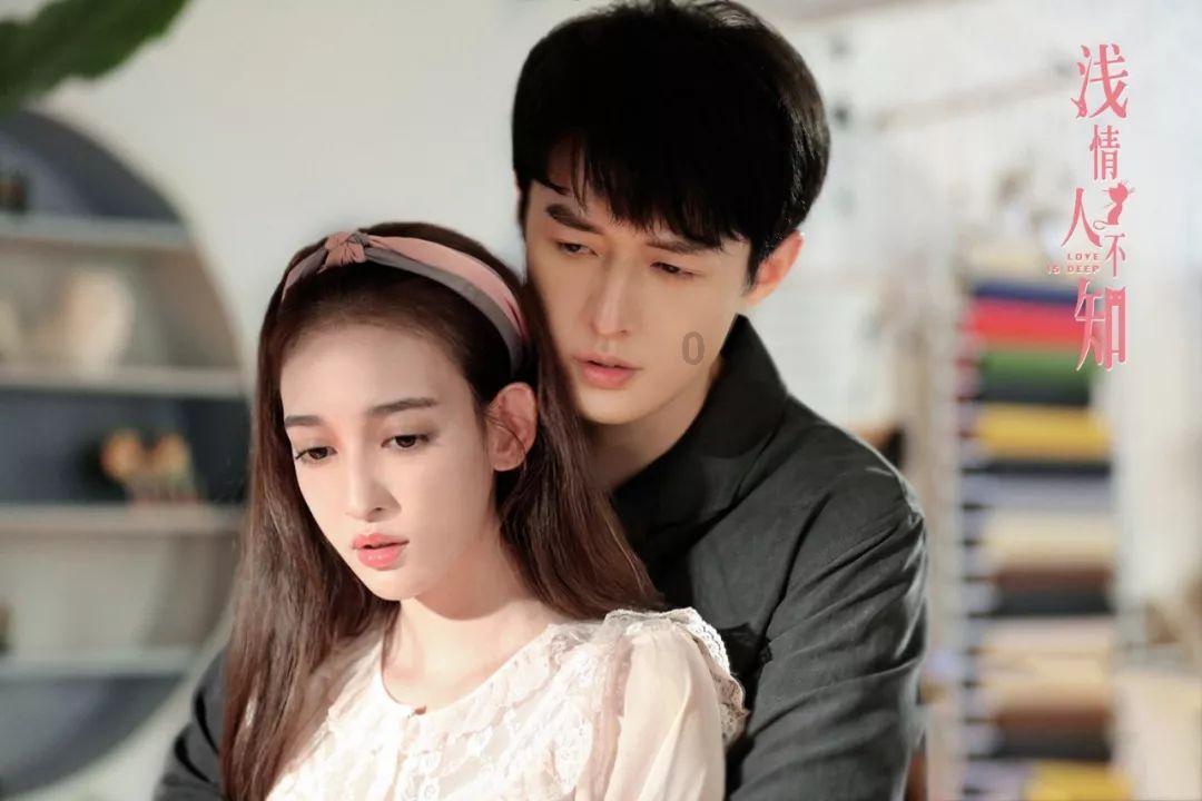 探讨交流,尽在老婆败家,我挣的外快全交给我妈,孩子上幼儿园第一天老婆笑了,为何呢?!